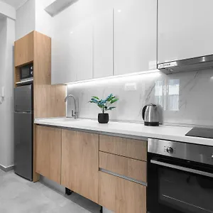 https://upper-floor-central-apartment-the-luxury-suites.hotels-of-thessaloniki.com